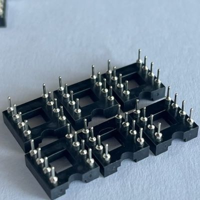2.54mm 8 Pin IC Socket Connector ماده ی عایق گیری PBT سیاه